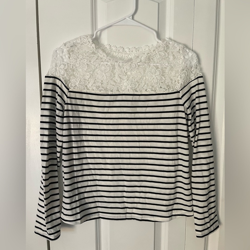 Women’s XS top (fits like a small).